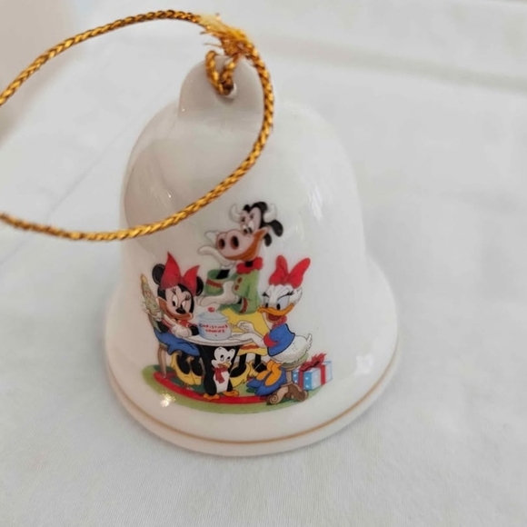 Vintage Set Of 6 Disney Grolier Porcelain Christmas Bell Ornaments 1993 To 2000 - Picture 7 of 8